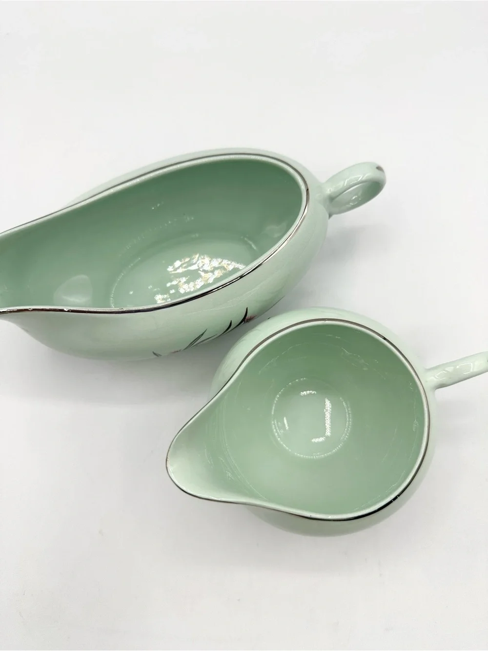 1949 Universal Potteries Gravy Boat & Creamer in Ballerina Mist. “Strawflowers”